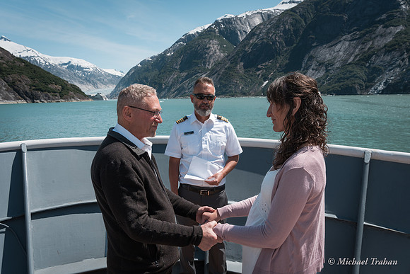 Sylwia and Mike's shipboard wedding