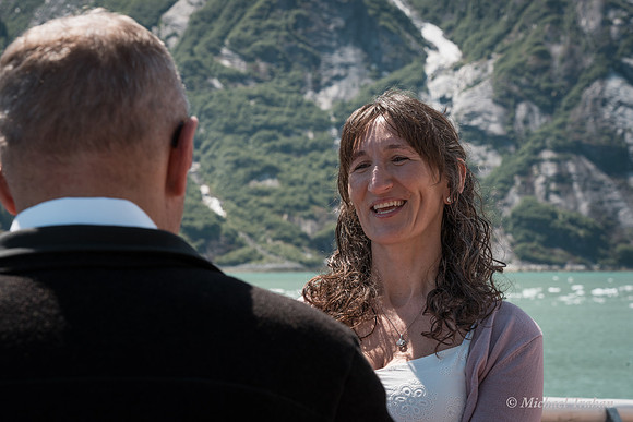 Sylwia and Mike's shipboard wedding