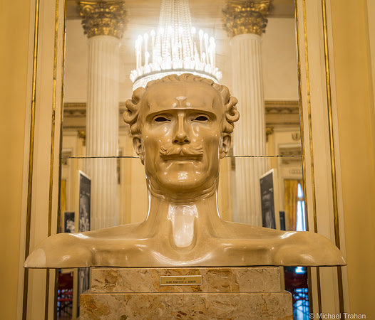 Arturo Toscanni statue at La Scalla Opera House