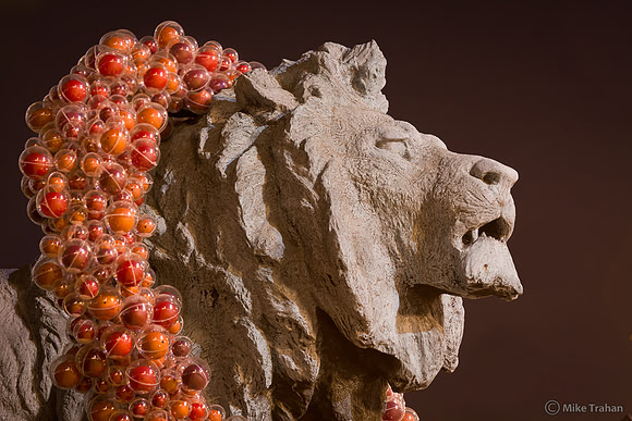 An Art Institute Lion Dressed for the Holidays