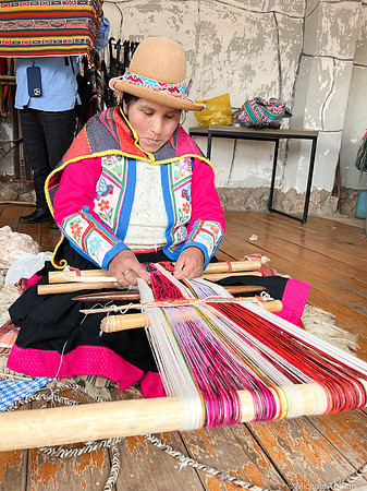 Weaving cloth