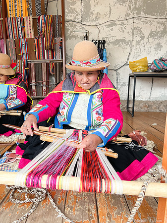 Weaving cloth